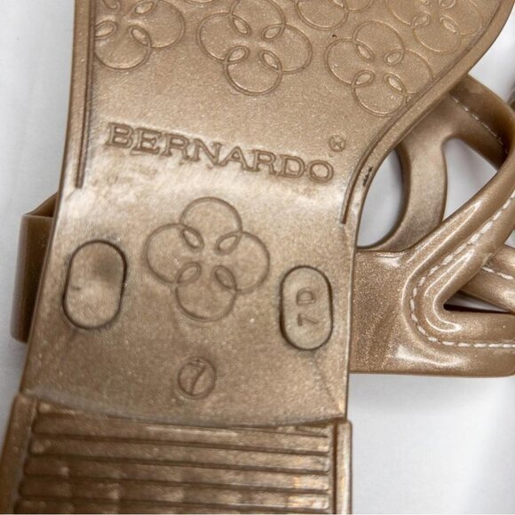Bernardo Womens Gold Jelly Thong Sandals Size 7 NEW Cork Flip Flop Summer Slide - Picture 7 of 8